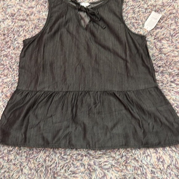 Time and Tru Women's Chambray Peplum Tank Top Size Small - Picture 6 of 7